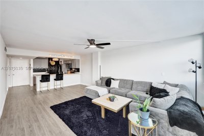 Comprar apartamento en Trafalgar Towers 205