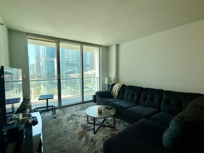 Comprar apartamento en 500 Brickell West Tower 2404