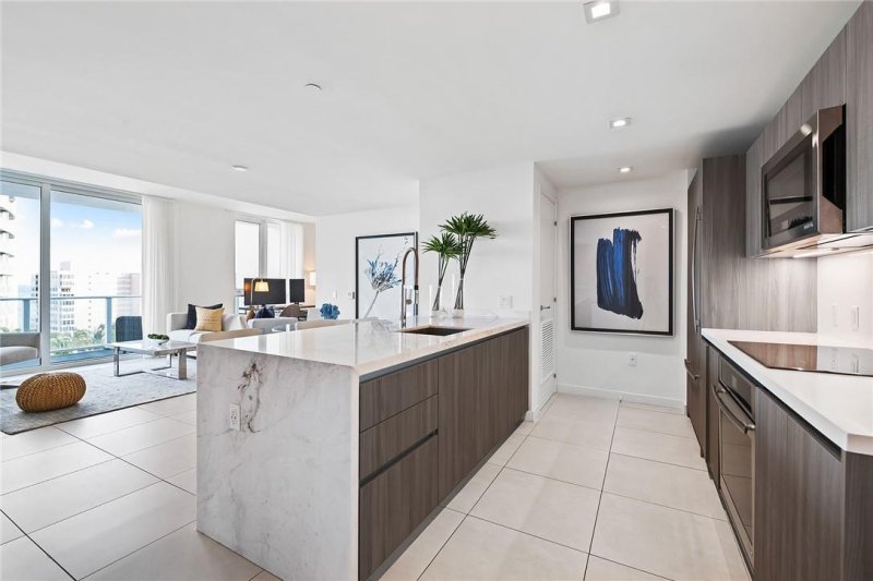 Apartment for rent at Tiffany House 1016