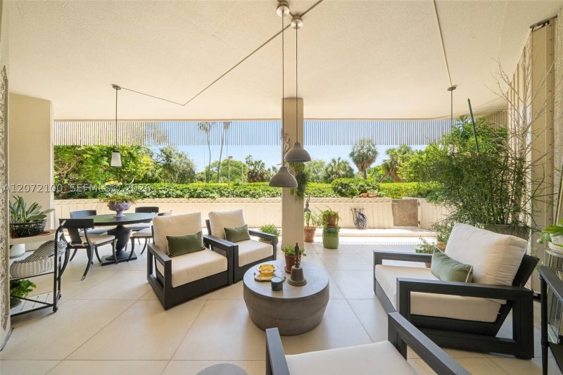Condo for sale at Yacht Harbour 1B