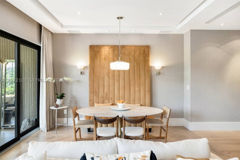 Condo for sale at Yacht Harbour 1B