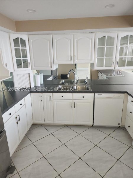 Condo for sale at Majorca Towers 1407