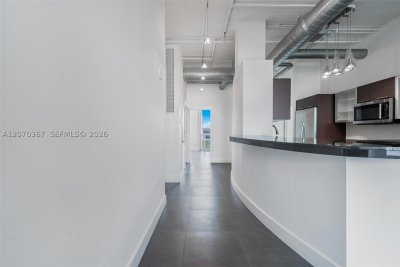 Aluguel de apartamento no Uptown Marina Lofts 818