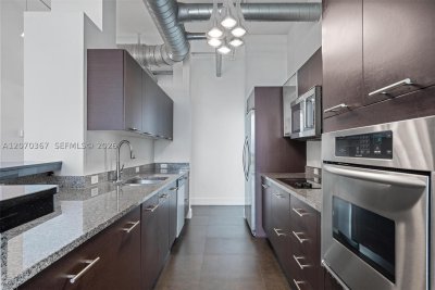 Aluguel de apartamento no Uptown Marina Lofts 818