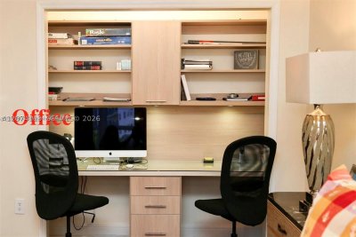 Comprar apartamento no Turnberry Village South 620