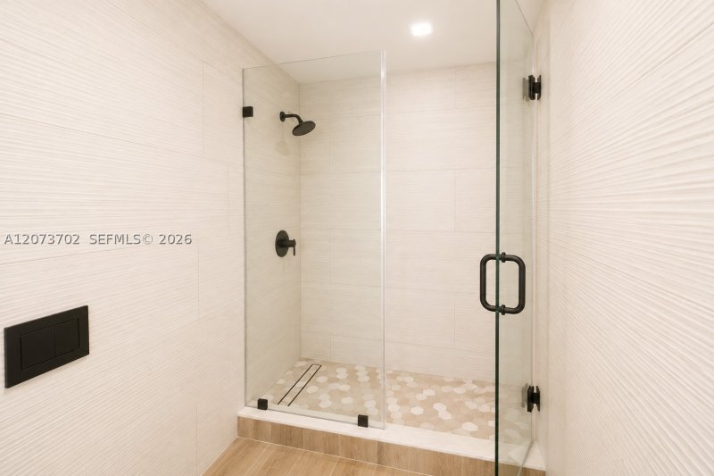 Condo for sale at Pavilion 1009
