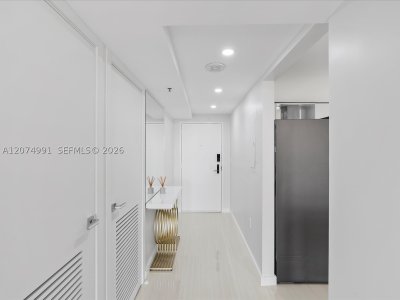 Comprar apartamento no Ocean Waves (old Champlain Towers North) 704
