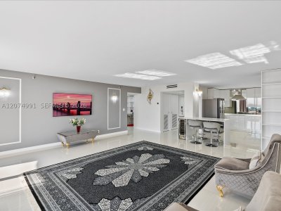 Comprar apartamento no Ocean Waves (old Champlain Towers North) 704