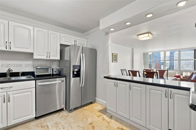 Comprar apartamento no Brickell Place B1411