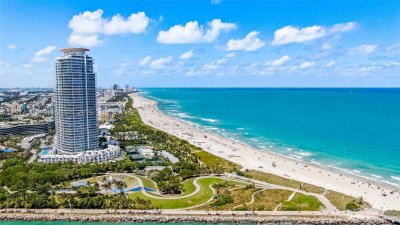 Alquiler de apartamento en Continuum I South 1810