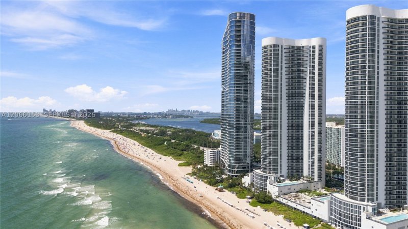 Comprar apartamento no Trump Tower Three 2802