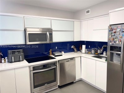 Comprar apartamento no 5600 Collins 16P