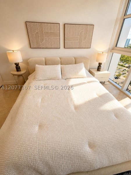 Apartment for rent at Trump Royale 1602
