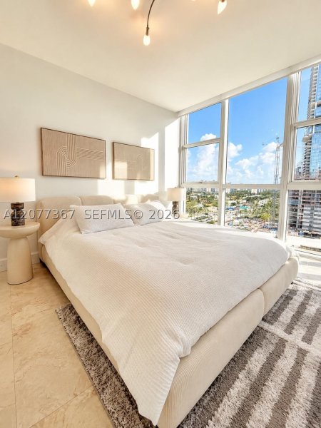 Apartment for rent at Trump Royale 1602
