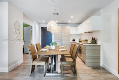 Comprar apartamento no Costa Hollywood N214