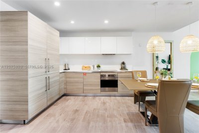 Comprar apartamento no Costa Hollywood N214
