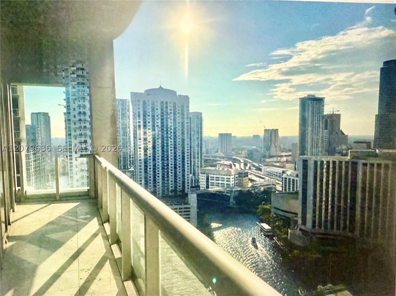 Apartment for rent at Icon Brickell Tower I 2915