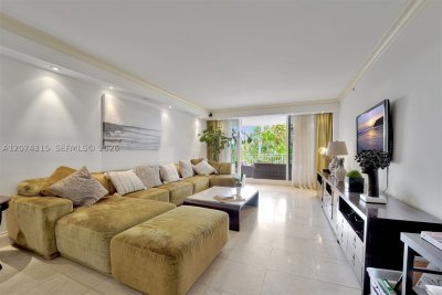 Aluguel de apartamento no Ocean Tower Two 301