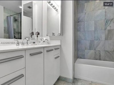 Comprar apartamento no Avenue on Brickell 1050 Tower 208