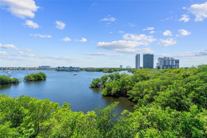 Condo for sale at Marina Palms Yacht Club 402