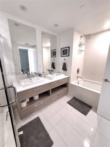 Alquiler de apartamento en Dua Miami - SLS Brickell Condo 1702