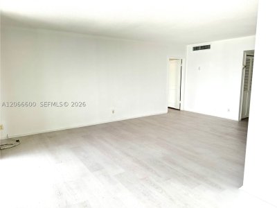 Aluguel de apartamento no King Cole 523