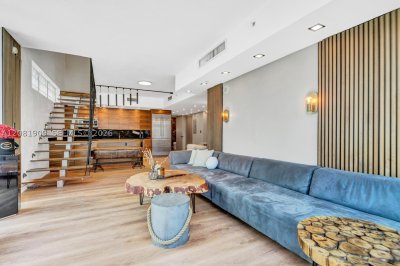 Aluguel de apartamento no Mint at Riverfront 901