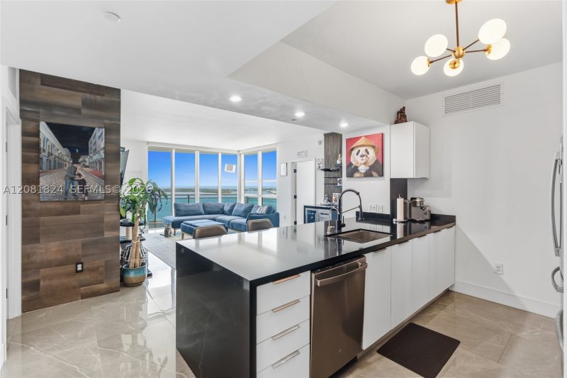 Comprar apartamento no The Plaza Tower I 3111