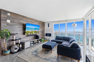 Comprar apartamento no The Plaza Tower I 3111