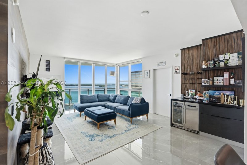 Comprar apartamento no The Plaza Tower I 3111