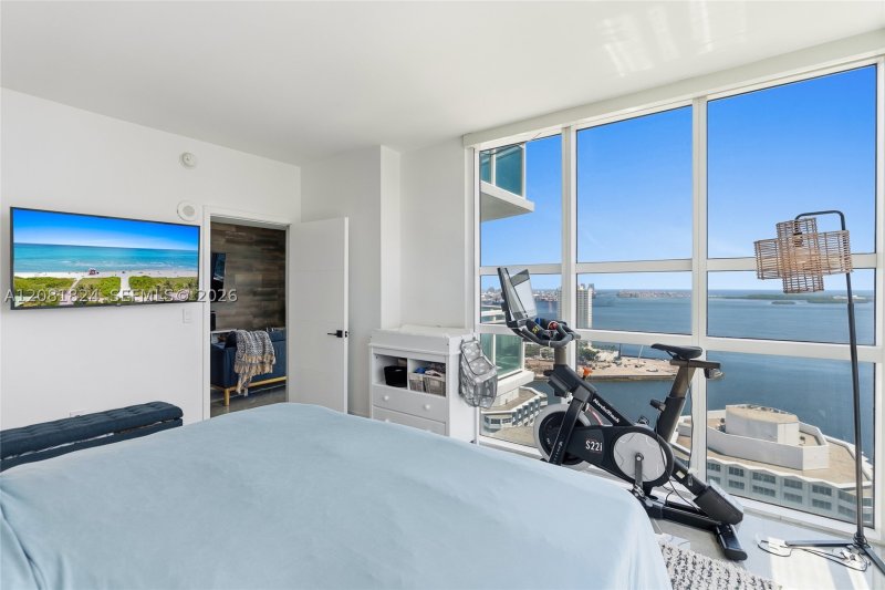 Comprar apartamento no The Plaza Tower I 3111