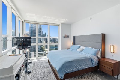 Comprar apartamento no The Plaza Tower I 3111