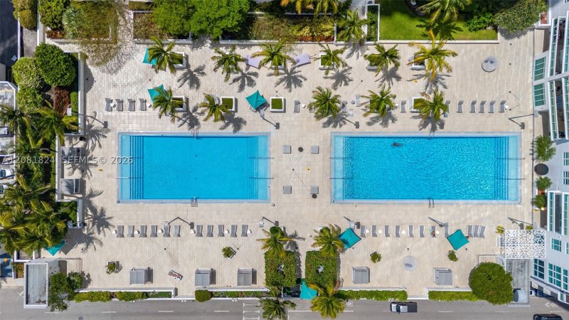 Comprar apartamento no The Plaza Tower I 3111