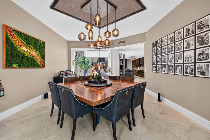 Condo for sale at Las Olas Grand V-2