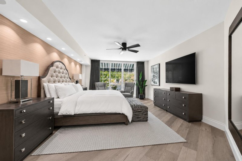 Condo for sale at Las Olas Grand V-2