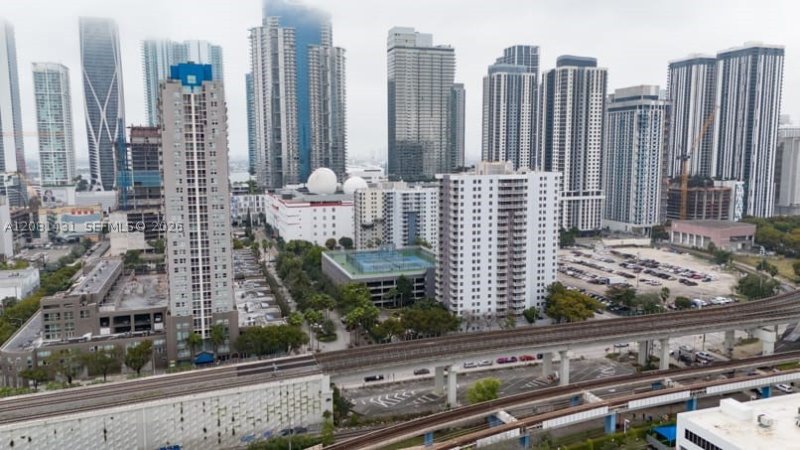 Apartment for rent at Madison Miami E1602
