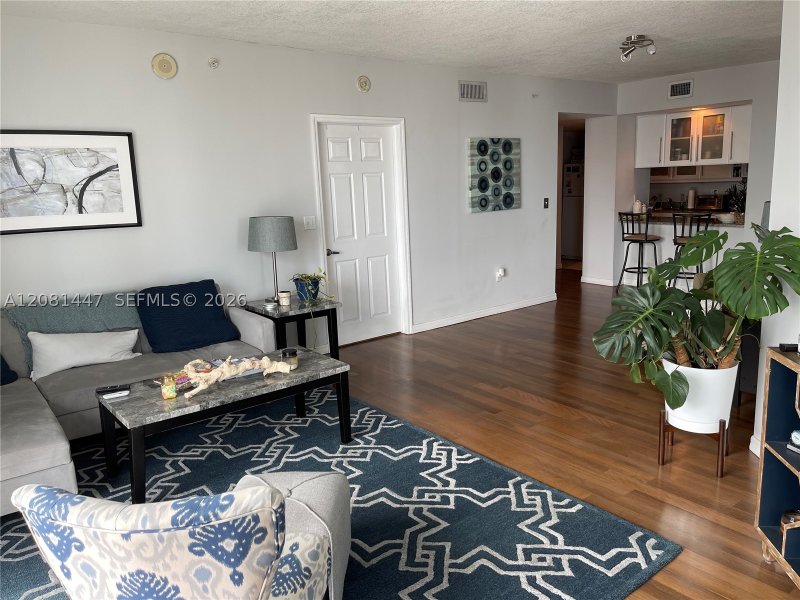 Apartment for rent at 1800 Biscayne Plaza 1907