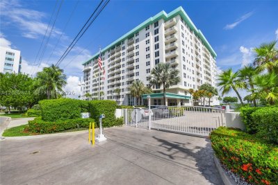 Comprar apartamento no Island Pointe 9C