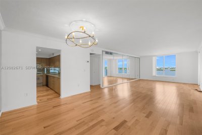 Comprar apartamento no Island Pointe 9C