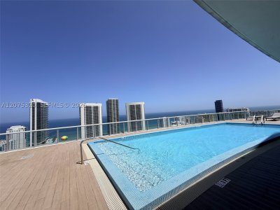 Comprar apartamento no Beachwalk T3209