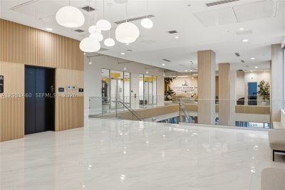 Comprar apartamento no Midtown Doral 716