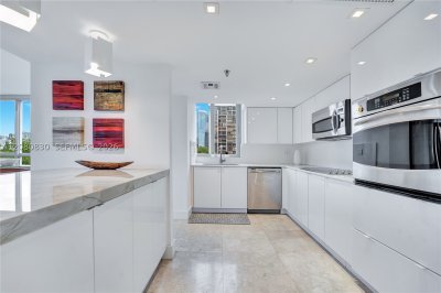 Comprar apartamento no Atlantis on Brickell 706