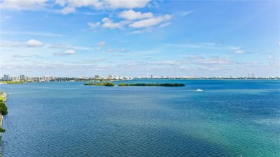 Comprar apartamento no Palm Bay Condo 5D