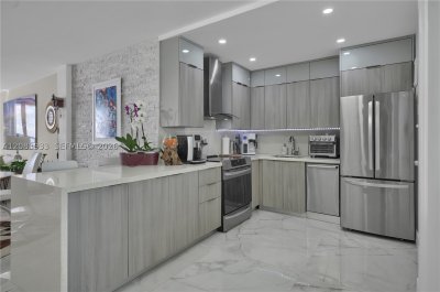 Comprar apartamento no Palm Bay Condo 5D