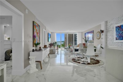 Comprar apartamento no Palm Bay Condo 5D