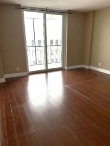 Aluguel de apartamento no East Point Towers 1020