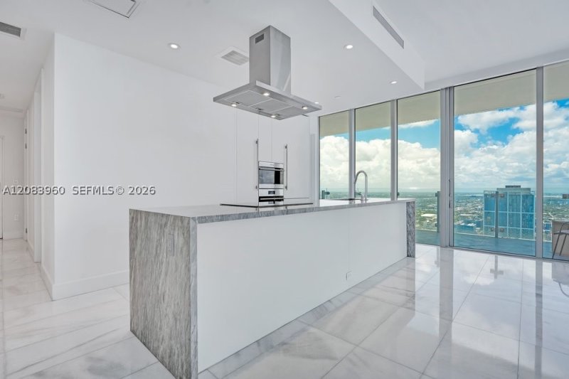 Condo for sale at Missoni Baia 4706