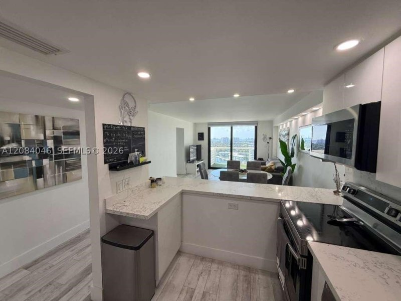 Apartment for rent at Sailboat Cay 1414