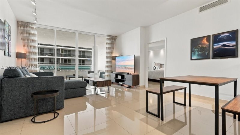 Condo for sale at 1800 Club 612