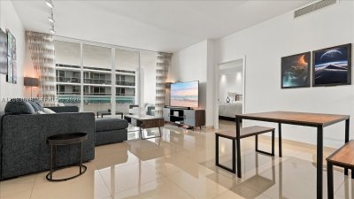 Comprar apartamento no 1800 Club 612